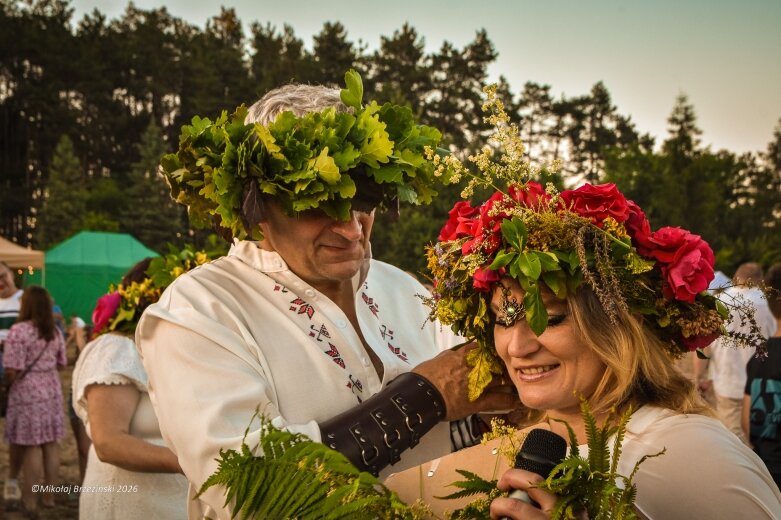  Najkrótsza noc, najdłuższe czary. Jelenie w terenie szukały kwiatu paproci 