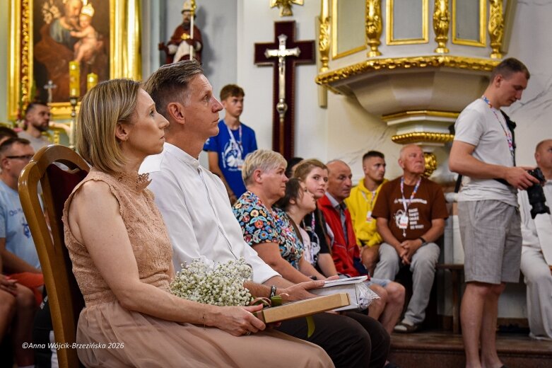  Łowicka pielgrzymka wróciła do Makowa młodsza niż przed rokiem 