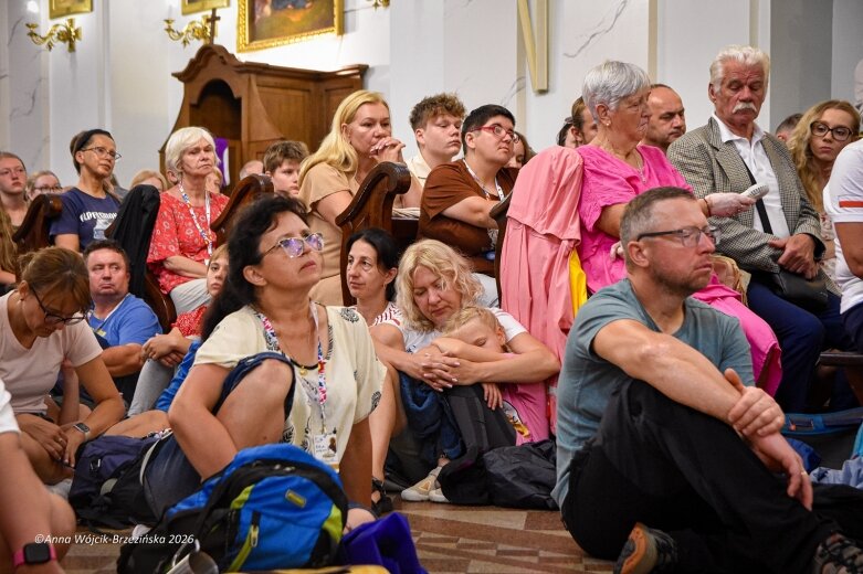  Łowicka pielgrzymka wróciła do Makowa młodsza niż przed rokiem 
