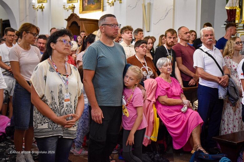  Łowicka pielgrzymka wróciła do Makowa młodsza niż przed rokiem 