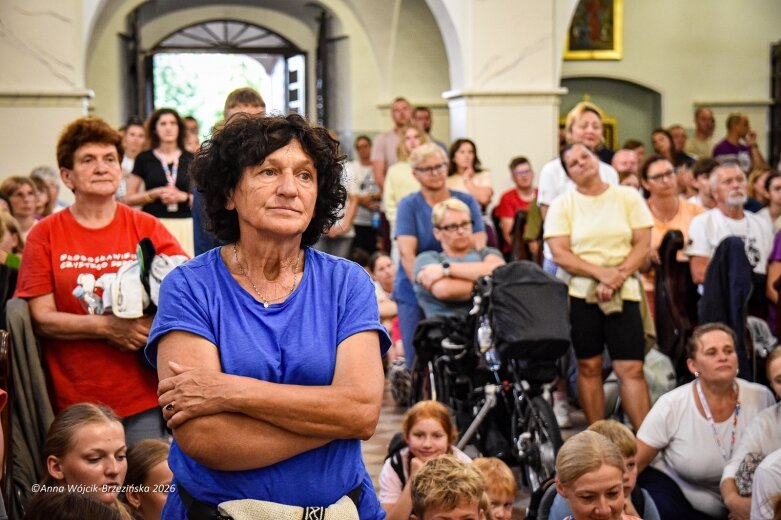  Łowicka pielgrzymka wróciła do Makowa młodsza niż przed rokiem 
