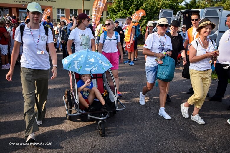  Łowicka pielgrzymka wróciła do Makowa młodsza niż przed rokiem 