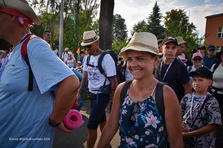  Łowicka pielgrzymka wróciła do Makowa młodsza niż przed rokiem 