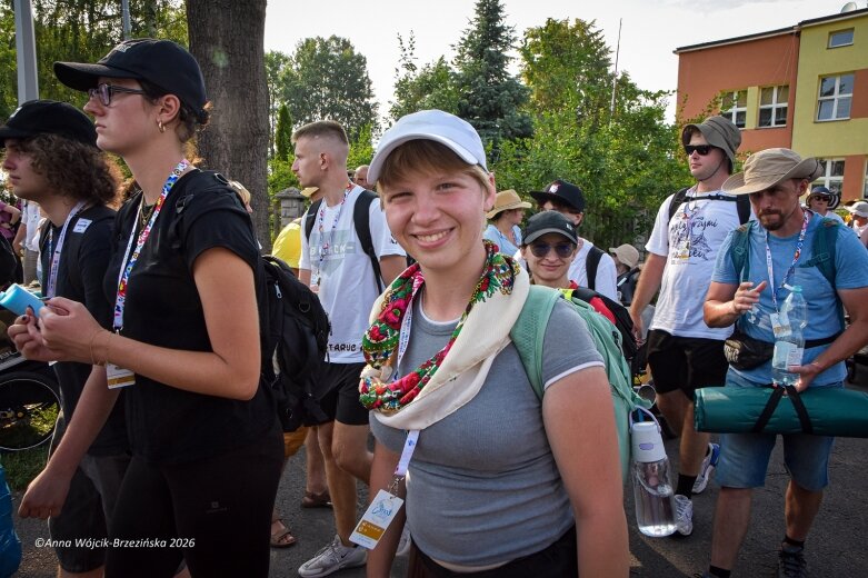  Łowicka pielgrzymka wróciła do Makowa młodsza niż przed rokiem 