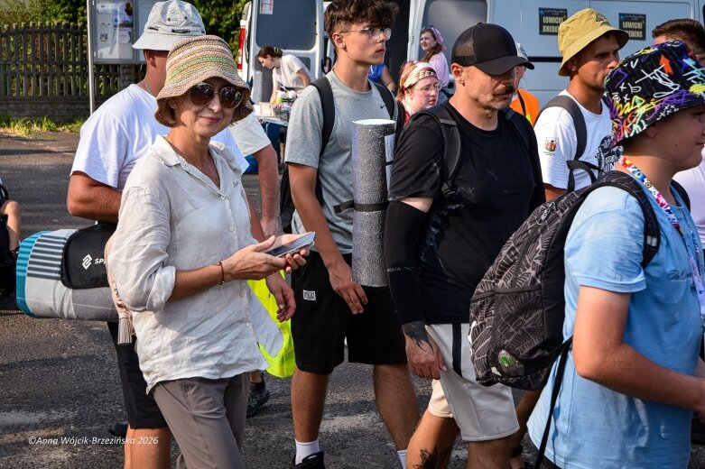  Łowicka pielgrzymka wróciła do Makowa młodsza niż przed rokiem 