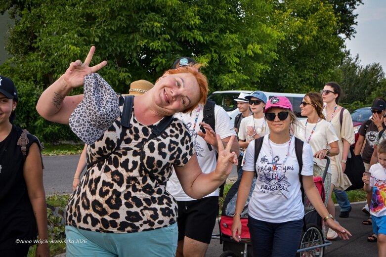  Łowicka pielgrzymka wróciła do Makowa młodsza niż przed rokiem 