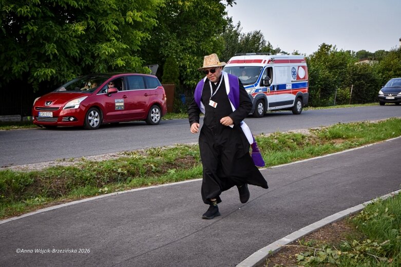  Łowicka pielgrzymka wróciła do Makowa młodsza niż przed rokiem 