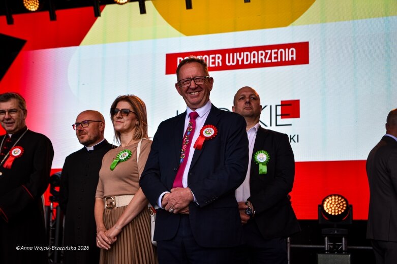  Parada, duma i klucz do pałacu. Skierniewice otworzyły Święto Kwiatów 
