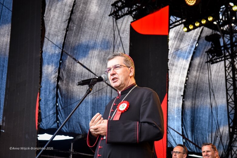  Parada, duma i klucz do pałacu. Skierniewice otworzyły Święto Kwiatów 